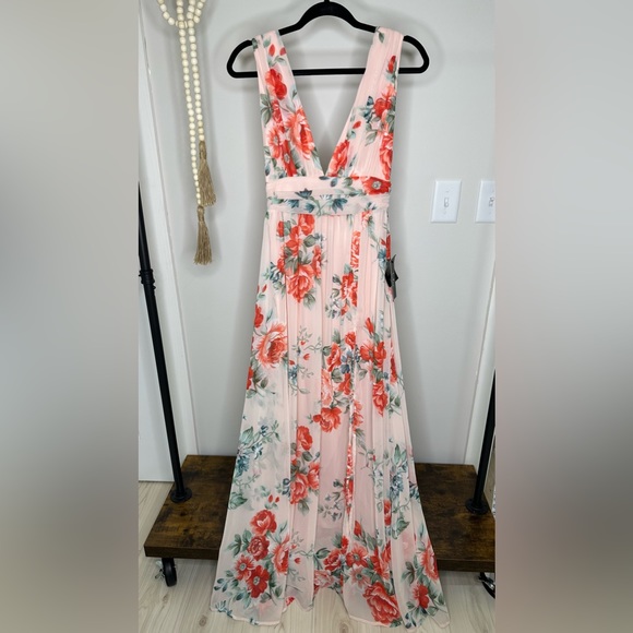Lulus | Dresses | Lulus Garden Meandering Blush Floral Print Maxi Dress ...